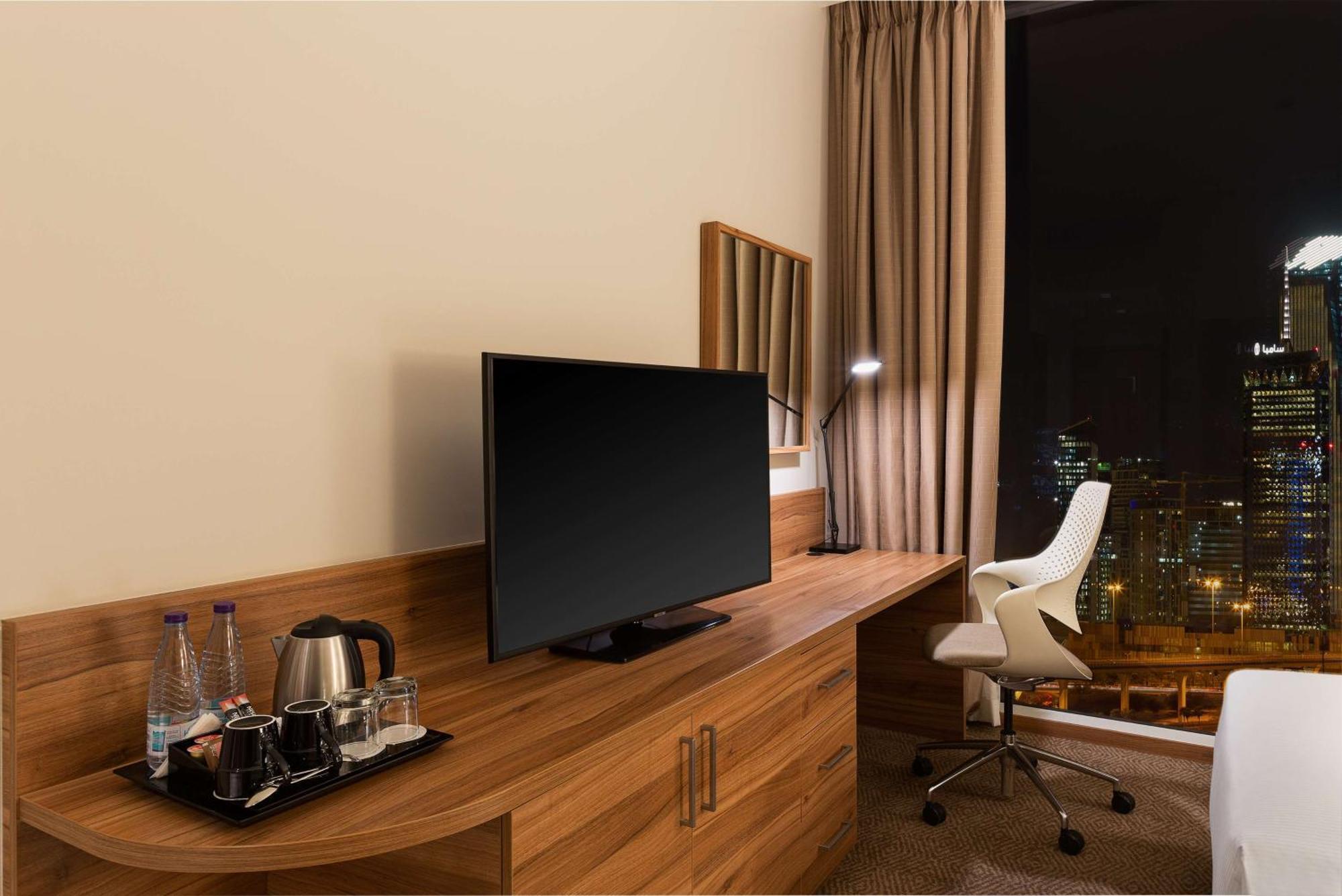 Hilton Garden Inn Riyadh Financial District Exterior photo