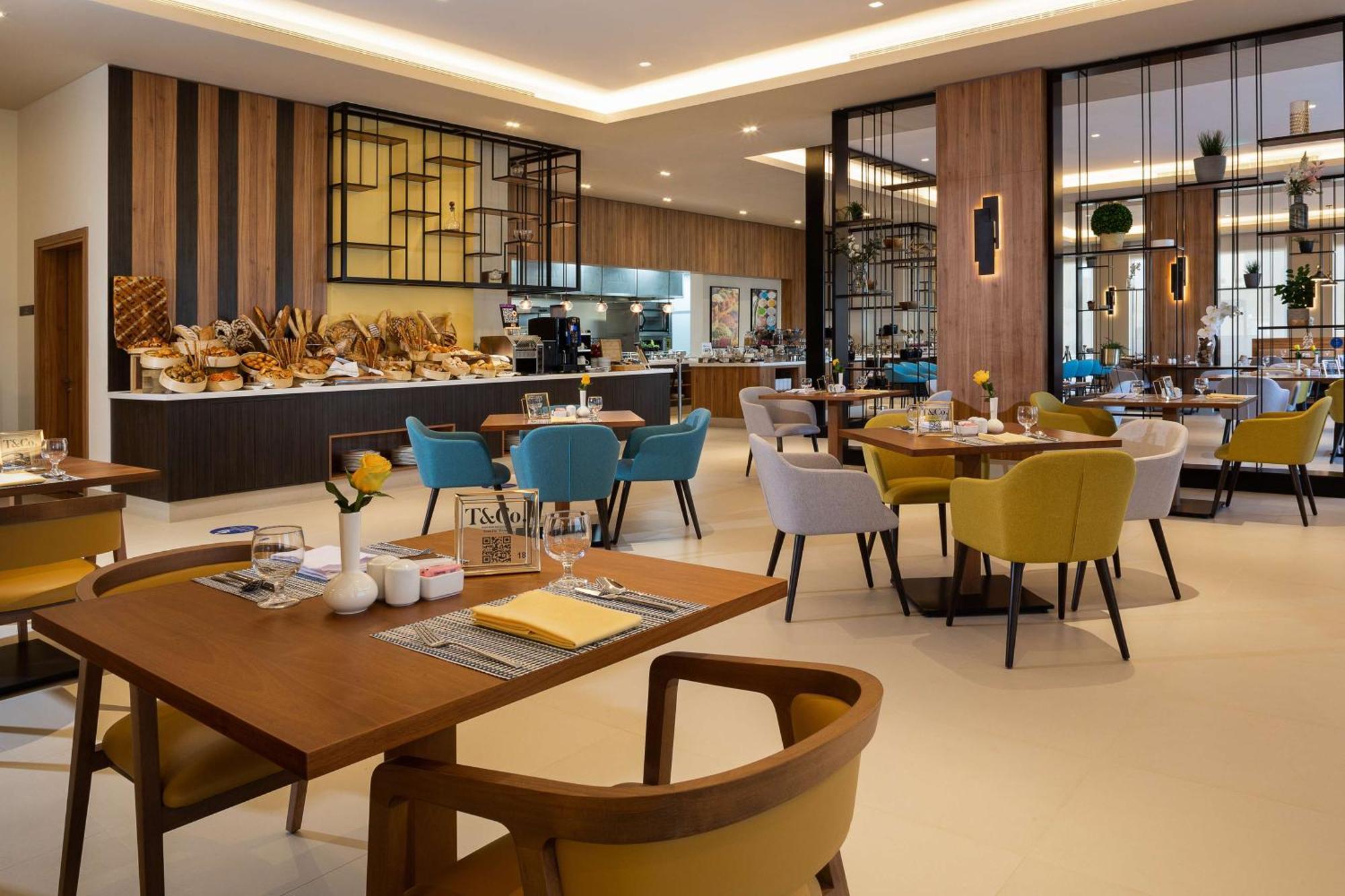 Hilton Garden Inn Riyadh Financial District Exterior photo